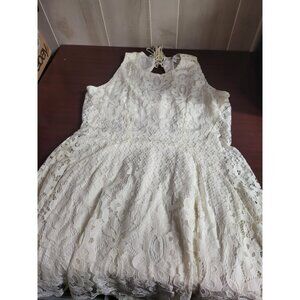 Girls American Rag Lace Dress  XL Ivory  NWT  Chest 20"  Waist 16"  Length 38"